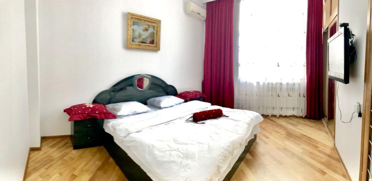 Calm Center Of Baku Apartment Exterior photo